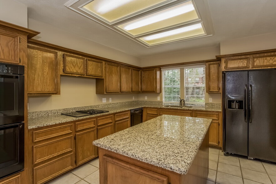 Building Photo - 3102 Hickory Falls Dr