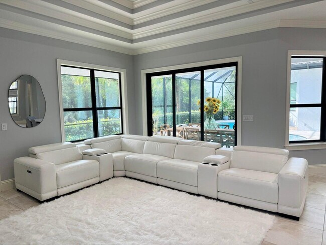 Building Photo - 134 SE Fiore Bello