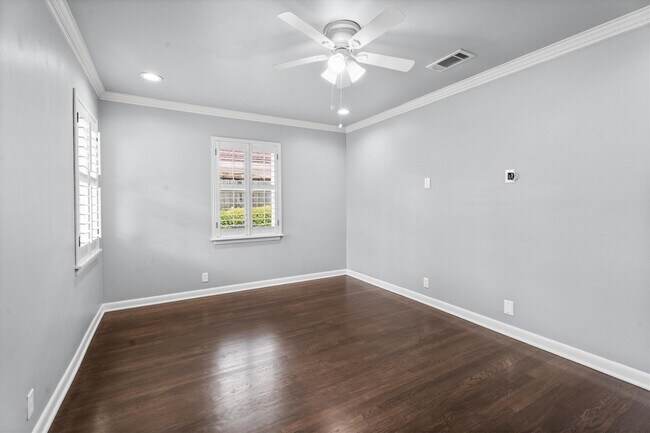 Building Photo - 1328 Bingle Rd