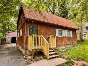 Building Photo - 11825 Roberts St