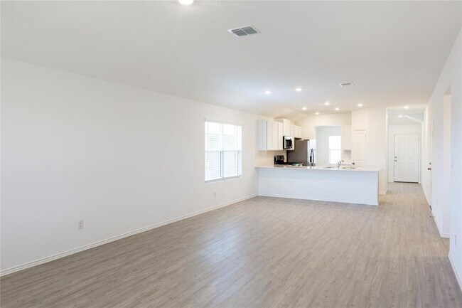Building Photo - 153 Sormonne Lp