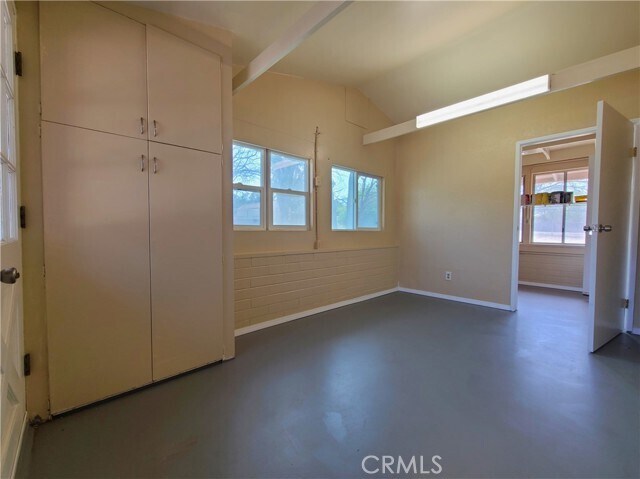 Building Photo - 13195 13195