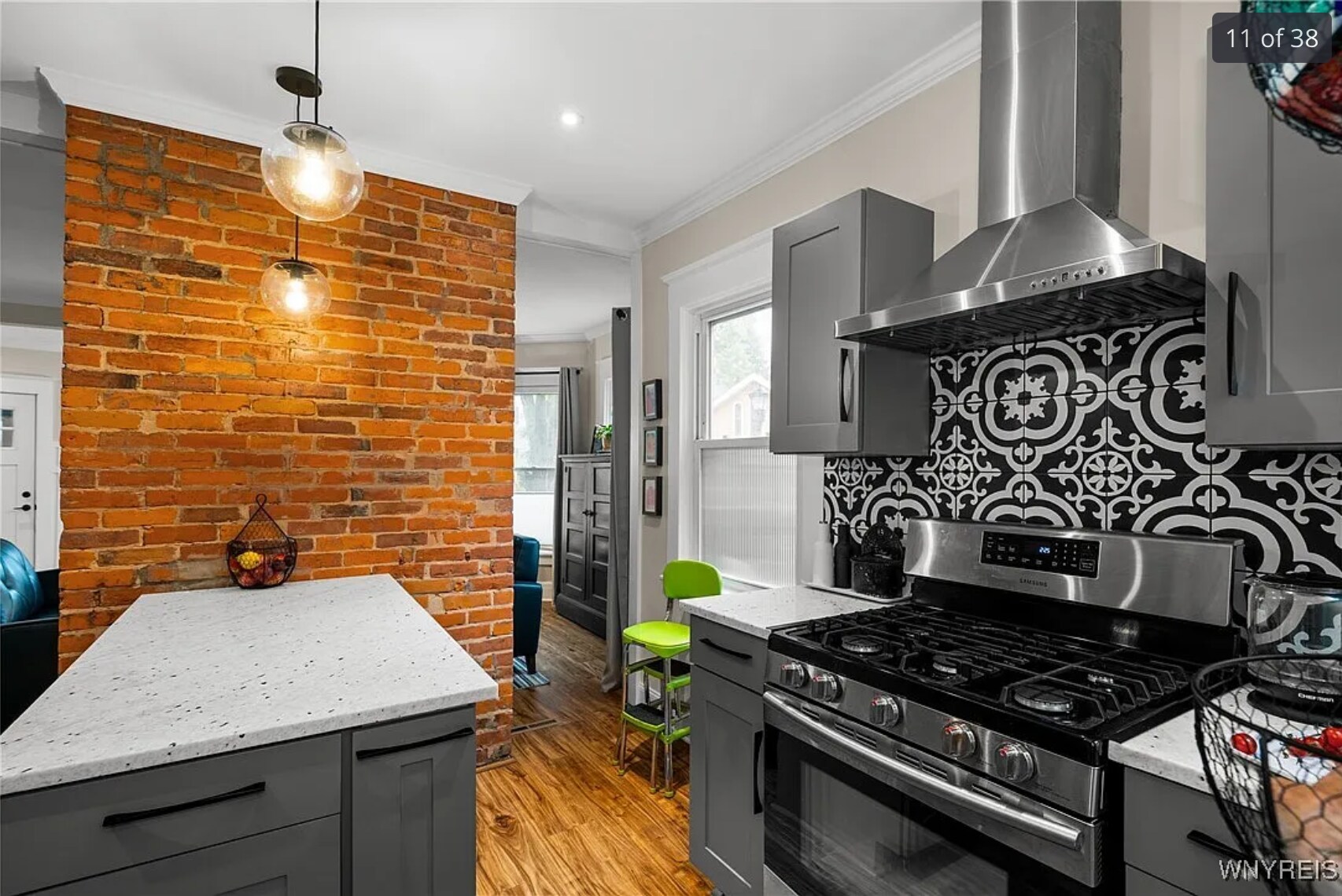 Building Photo - 383 Summer St