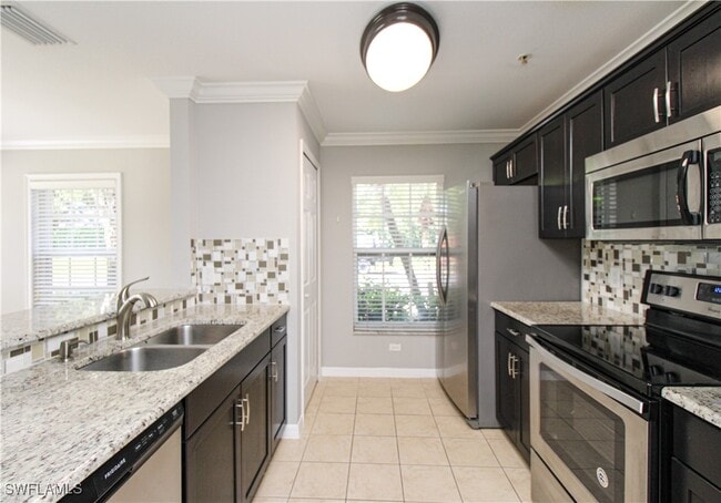 Building Photo - 9055 Gervais Cir