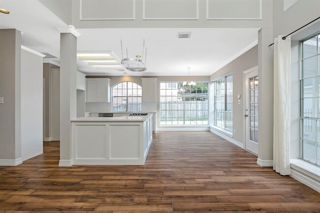 Building Photo - 22211 Mission Hills Ln