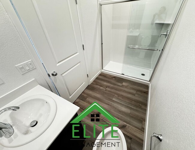 Building Photo - **Brand New 1-Bedroom, 1-Bathroom Park-Fac...