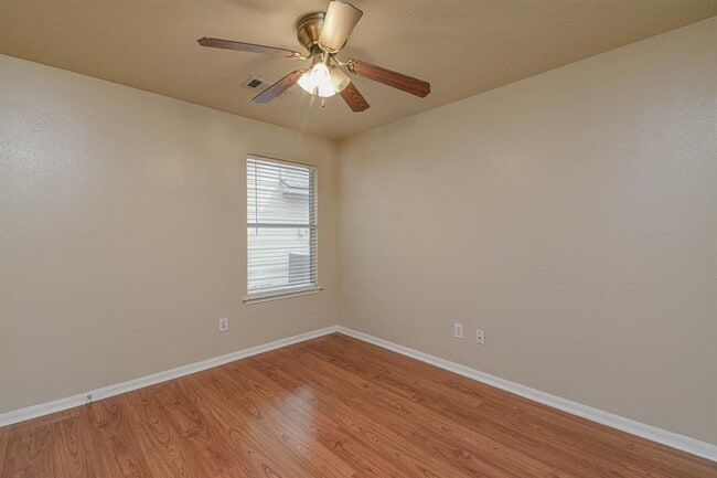Building Photo - 19423 Ambrosia Falls Dr