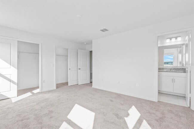 Building Photo - 2775 Raindrop Run St