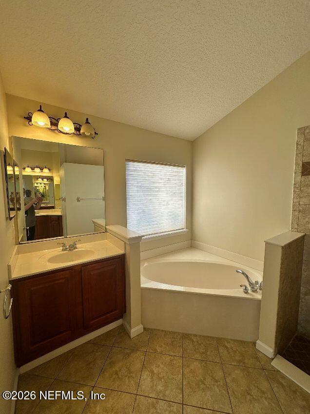 Building Photo - 1752 N Cappero Dr