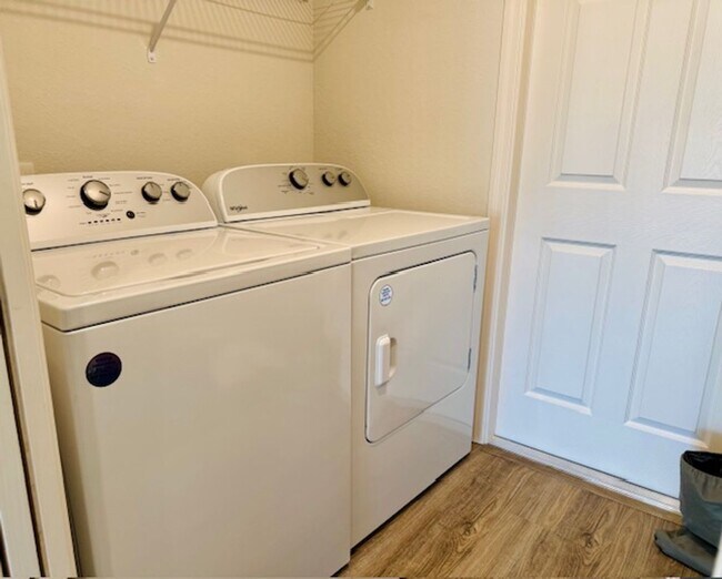 Building Photo - 4 Bedroom 2 Bathroom House for Rent in Ast...