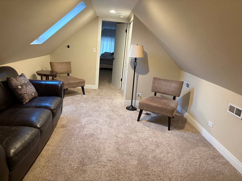 Building Photo - 3049 N Leavitt St