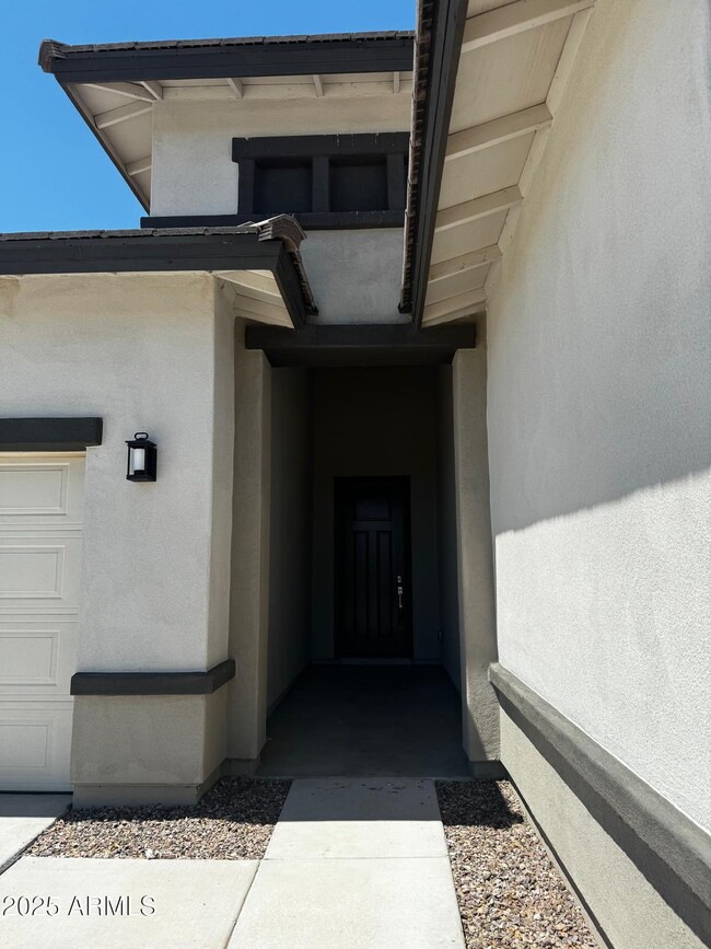 Building Photo - 5526 N 107th Ln