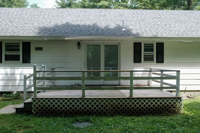 Building Photo - Must See Ranch Single Family Home