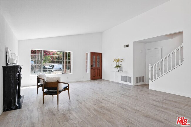 Building Photo - 8473 Penfield Ave