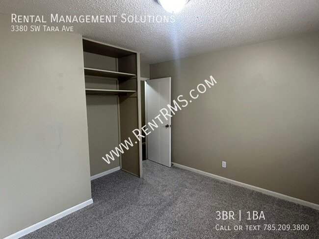 Building Photo - **MOVE-IN SPECIAL**3380 SW Tara Ave - 3 BE...