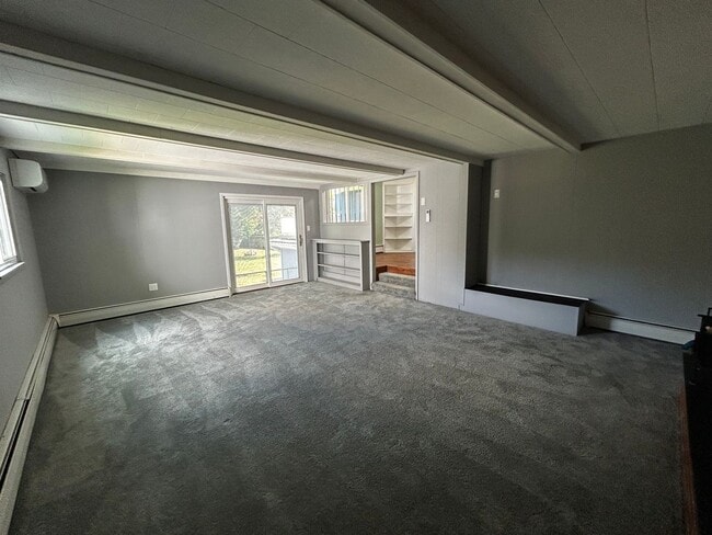 Building Photo - Dexter House for Rent - Walking Distance t...