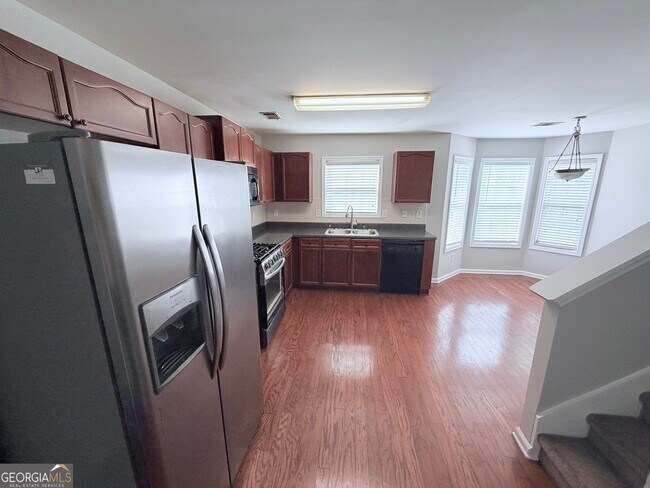 Building Photo - 3816 Landing Terrace