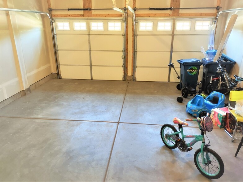 Garage - 1925 Turtle Creek Ct