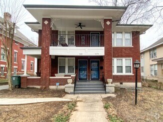 Building Photo - Recently Renovated 3 bedroom 1 bath (Utili...