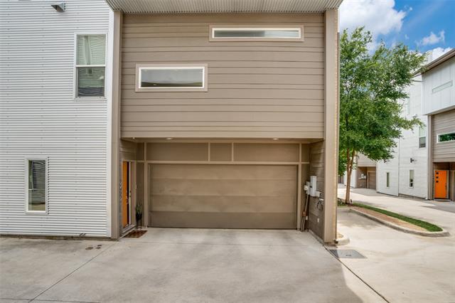 Building Photo - 2452 Thatcher Dr