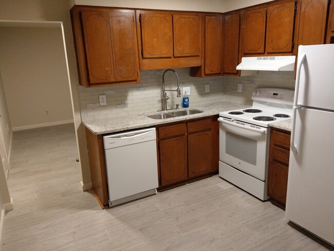 Building Photo - 2339 Walden Dr