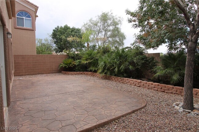 Building Photo - 9528 Victory Garden Ave