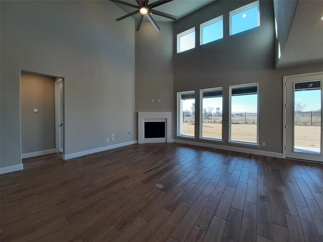 Building Photo - 7575 Pemberley Ct