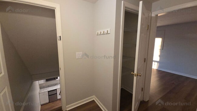 Building Photo - 62 Constitution Dr