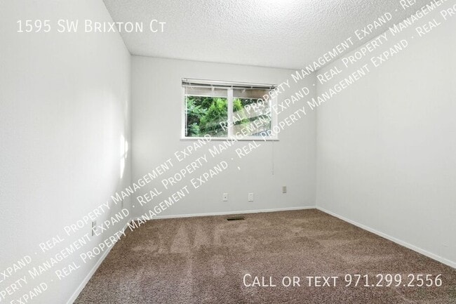 Building Photo - 1595 SW Brixton Ct