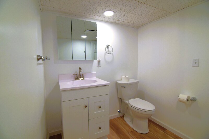 Building Photo - 2105 S 150 W