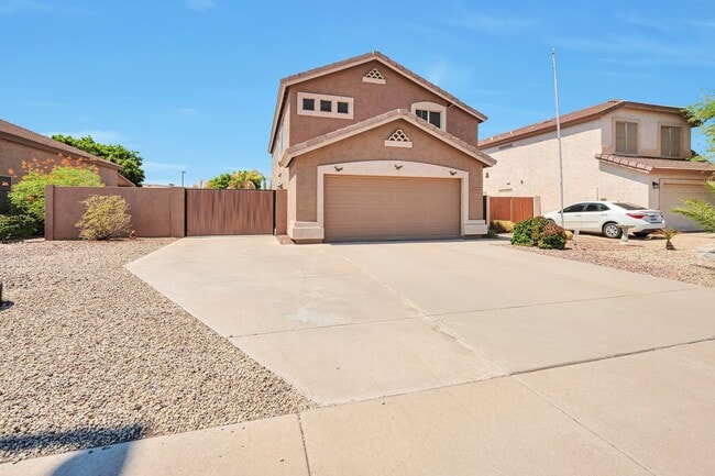 Building Photo - Your Spacious DREAM Home in The Heart of Gilbert!