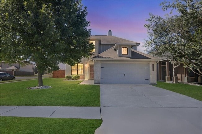Building Photo - 3418 Castleton Dr