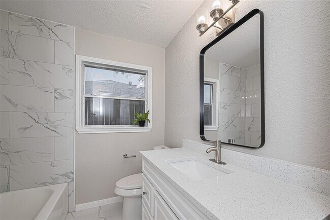 Building Photo - 7702 Darnay Dr