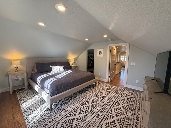 Building Photo - LITTLETON CHARM!!! CORNER LOT, BRICK HOME WITH GARAGE, AVAILABLE NOW, $0 DEPOSIT OPTIONS