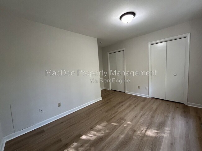 Building Photo - 16134 Clarence Ct