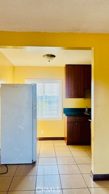 Building Photo - 826 E Hellman Ave