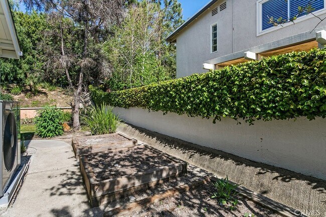 Building Photo - 27242 Cordero Ln