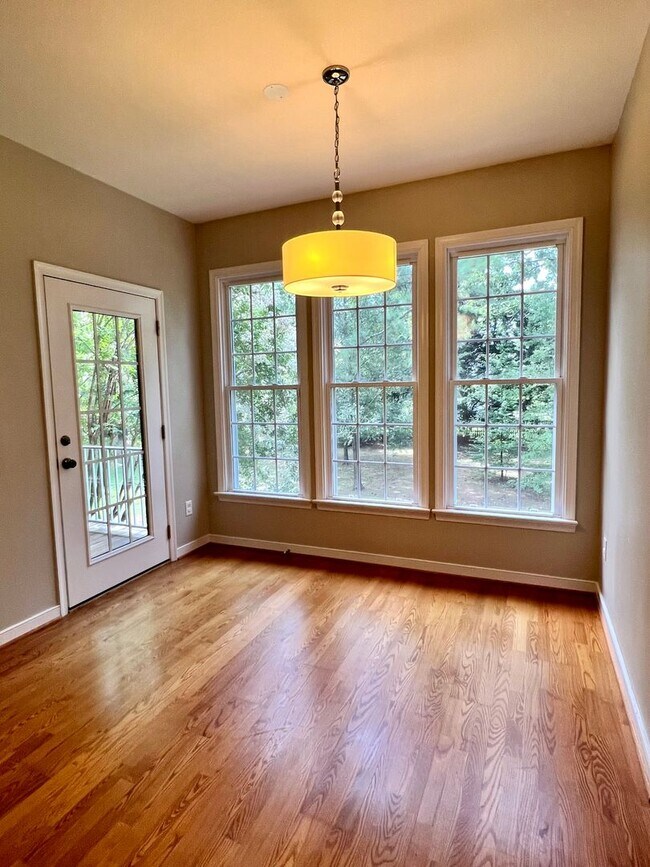 Building Photo - 4150 San Marco Dr