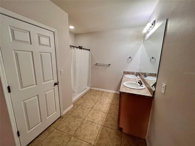 Building Photo - 25524 Lambert Ln