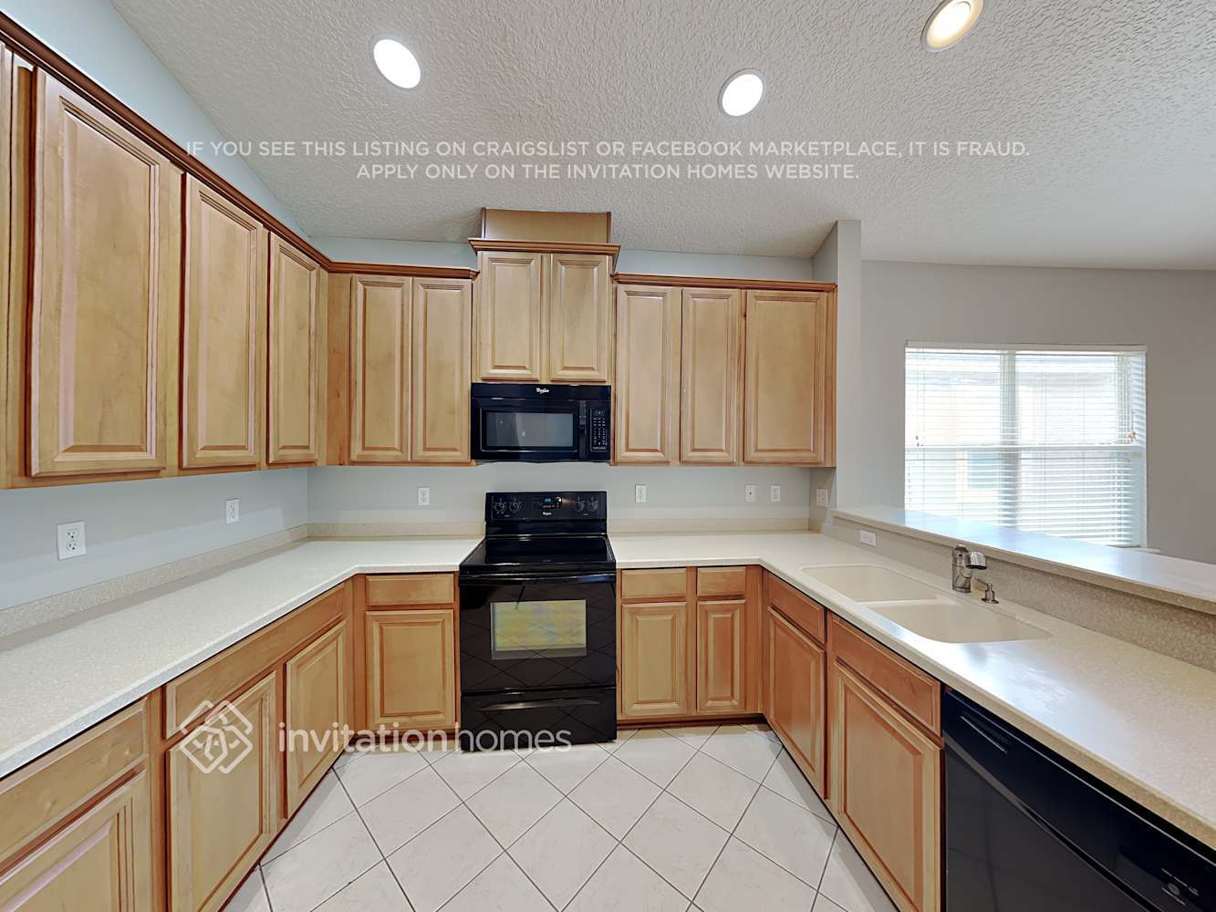 Building Photo - 14809 Falling Waters Dr
