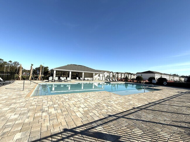 Building Photo - 1967 Tamarack Pass