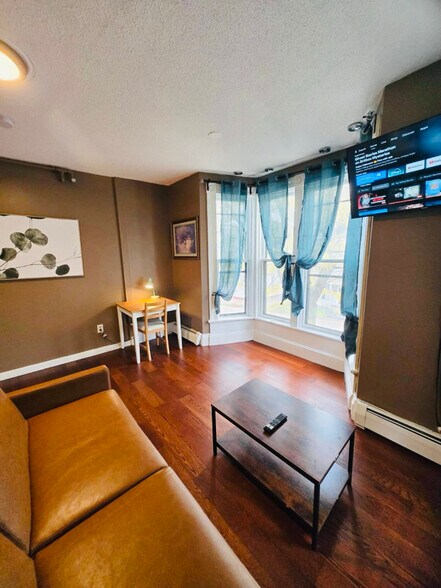 Building Photo - 53 Doyle Ave