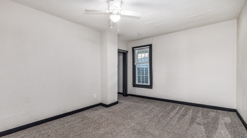 Building Photo - 1208 Rhomberg Ave