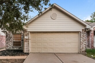 Building Photo - 6807 Arrowchase Ct