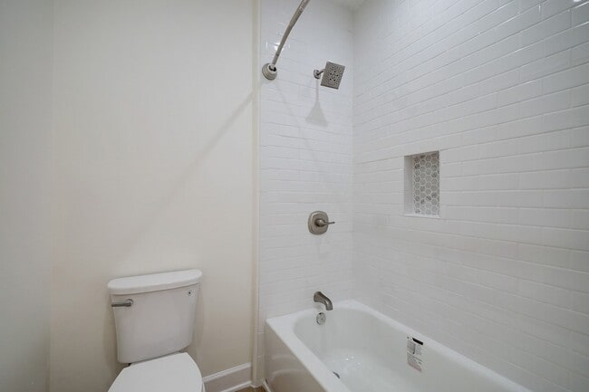 Building Photo - 1211 E 32nd St