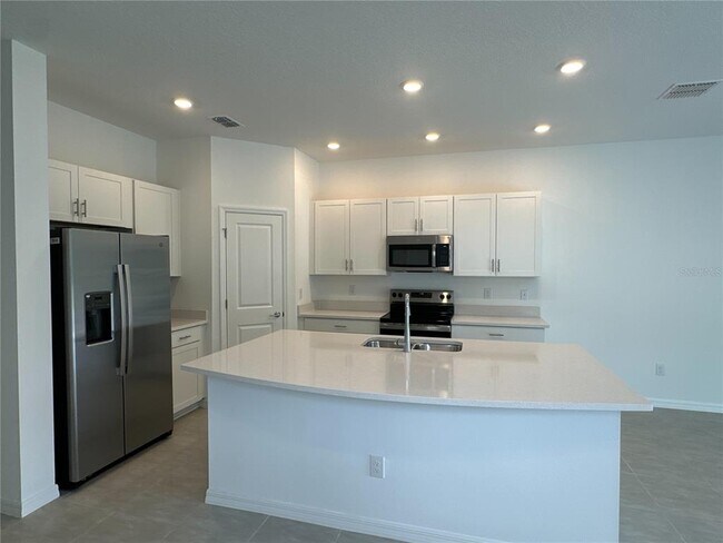 Building Photo - 2079 Hallier Cv