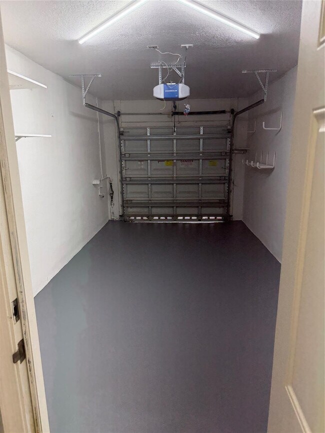 Building Photo - 3340 Palomino Dr