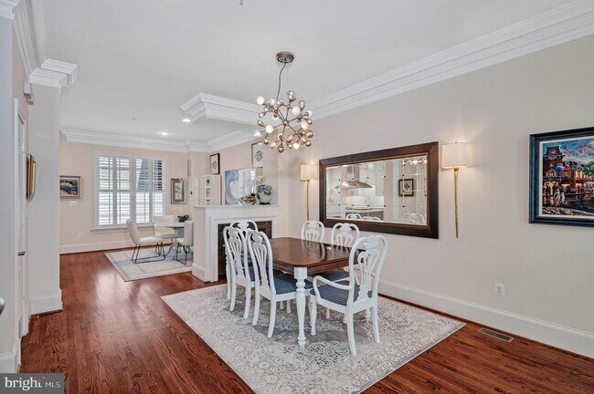 Building Photo - 705 Lyles Ln