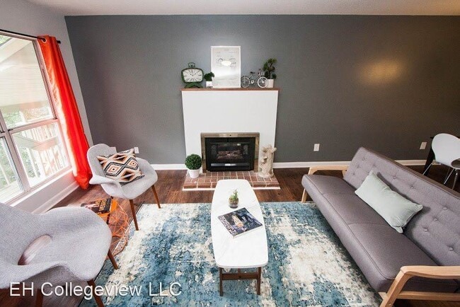 Building Photo - 1611 Collegeview Ave