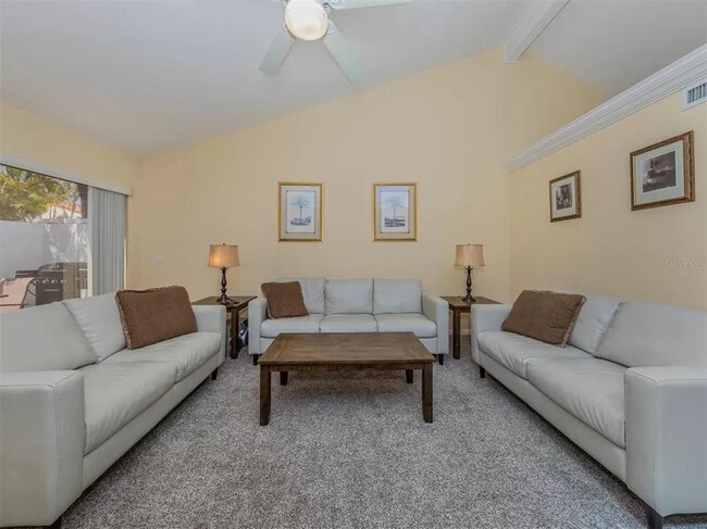 Building Photo - 1585 Tarpon Center Dr